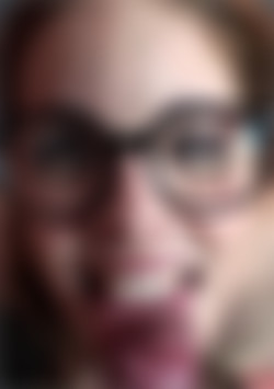 Getyourkneesdirty: Amarna Miller front cover