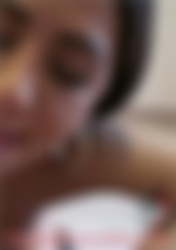 Getyourkneesdirty: Julia De Lucia back cover