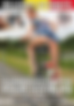 Thighs Wide Open For Perverts (French) front cover