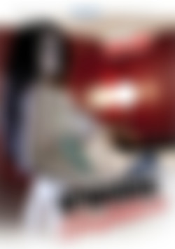 Brunette Temptations front cover