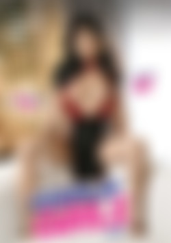 Cosplay Girls Vol. 2 front cover