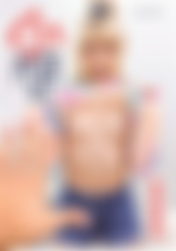 Sis Loves Me 18 front cover