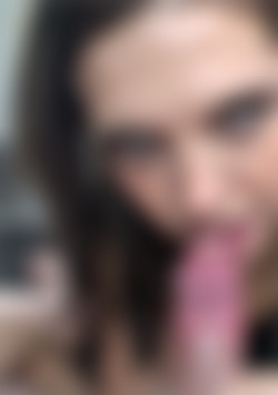 Getyourkneesdirty: Sadie Holmes front cover