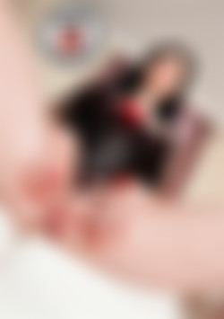 Debut of Nadia Fernandez, The front cover